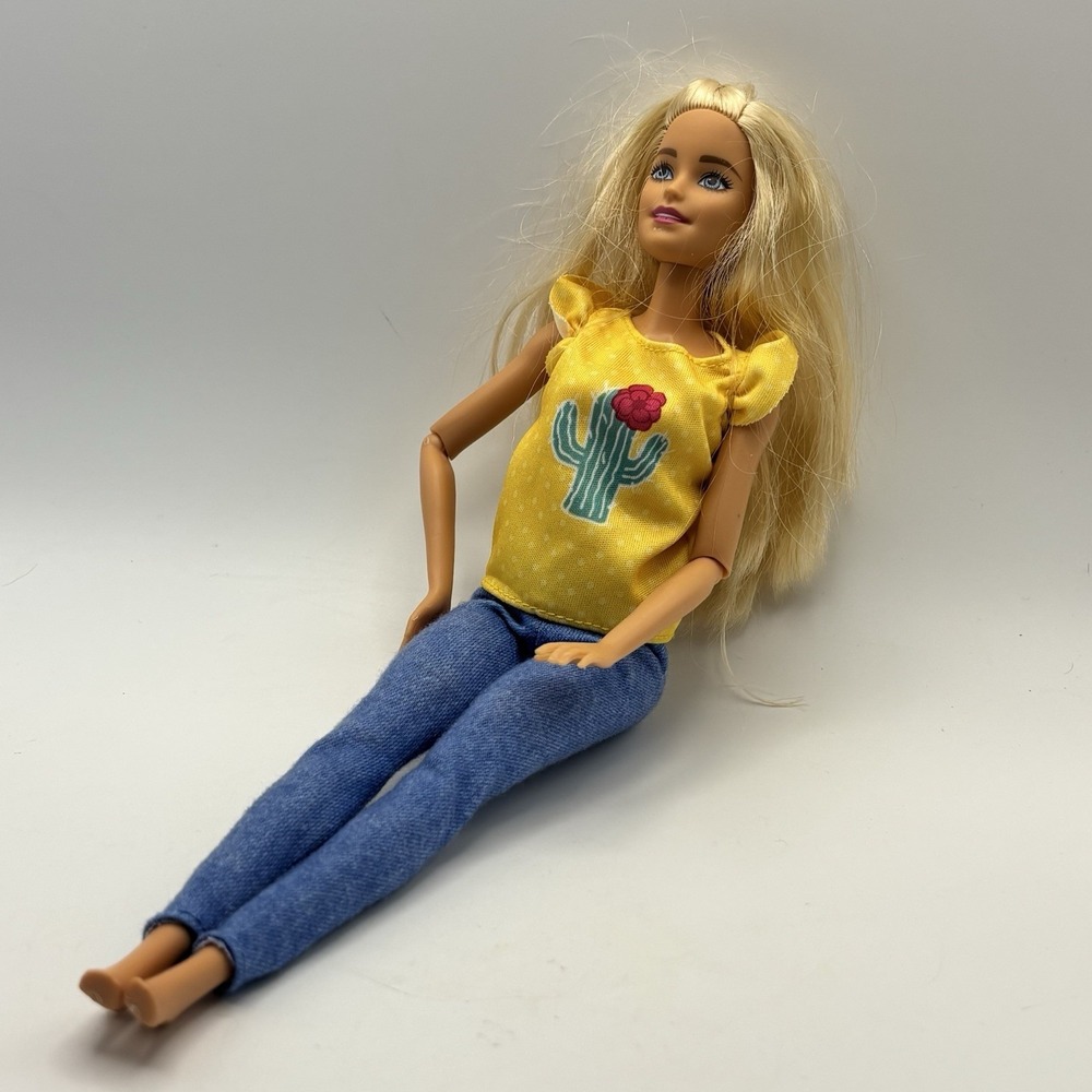 2019 Barbie Hugs 'N Horses Doll Articulated #GLL70 with Outfit No Boots